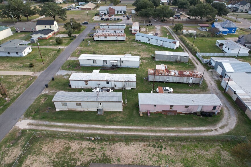 More Photos Of 405 Kellogg Ave, Lake Arthur Manufactured Housing Mobile Home Park For Sale