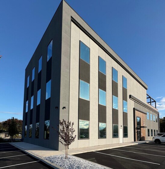 Primary Photo Of 512 Chestnut St, Lakewood Loft Creative Space For Lease