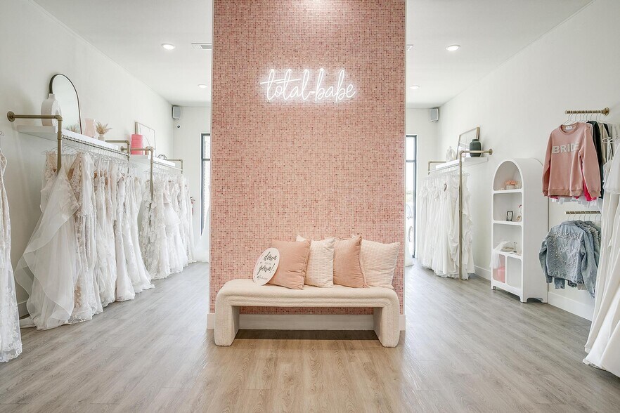 More Photos Of 1801 Lone Oak Rd, Weatherford Storefront Retail Office For Lease