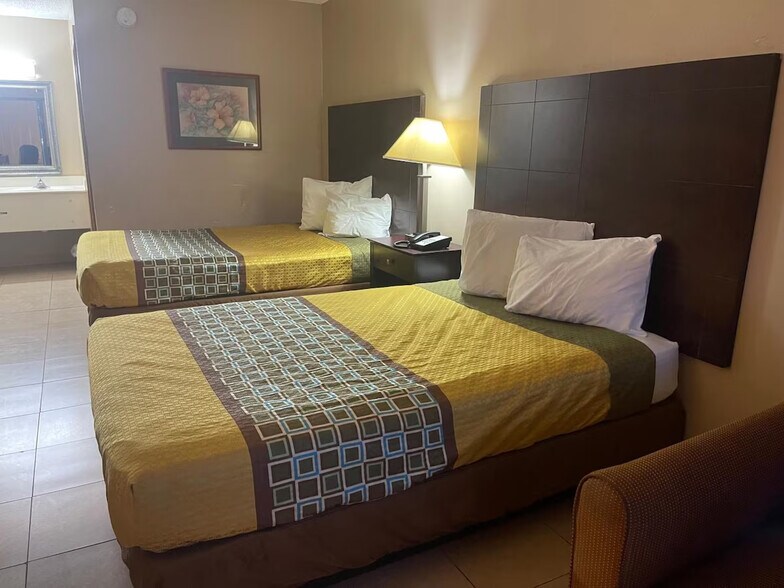 More Photos Of 2605 S Range Ave, Denham Springs Hotel For Sale