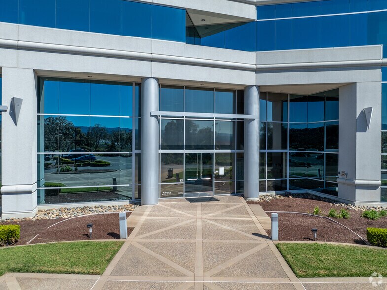 More Photos Of 100 Redwood Shores Pky, Redwood City Office For Lease