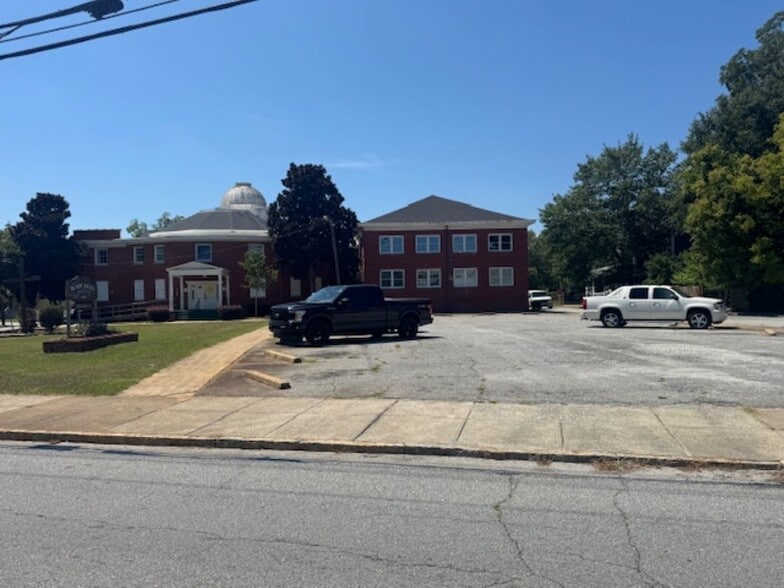 More Photos Of 2100 6th Ave, Columbus Religious Facility For Sale