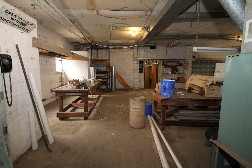 More Photos Of 712 Magee Ave, Jeannette Warehouse For Sale