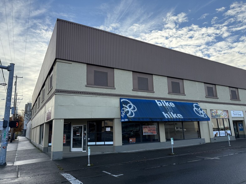 More Photos Of 411 SW 3rd St, Corvallis Storefront For Lease