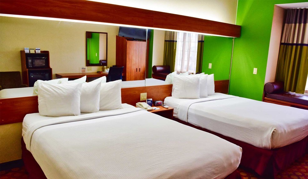 More Photos Of 355 E Goodnight Ave, Aransas Pass Hotel For Sale