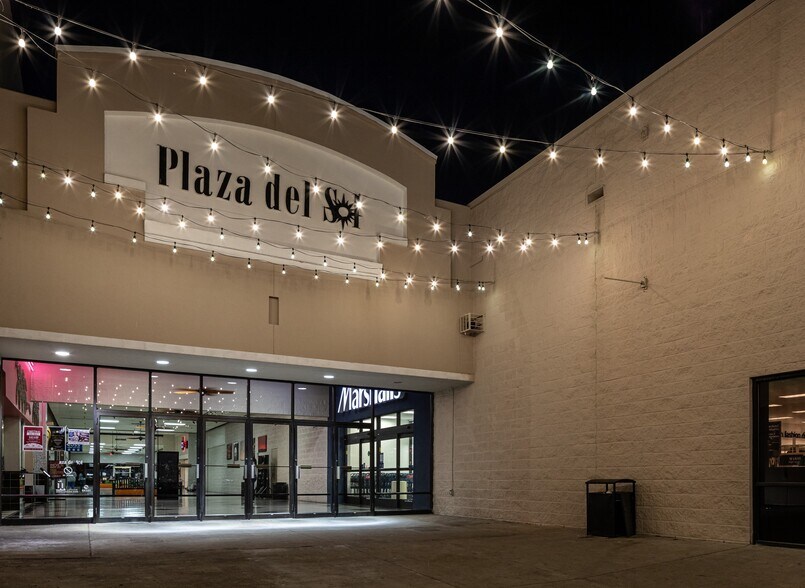 More Photos Of 2205 Veterans Blvd, Del Rio Unknown For Lease