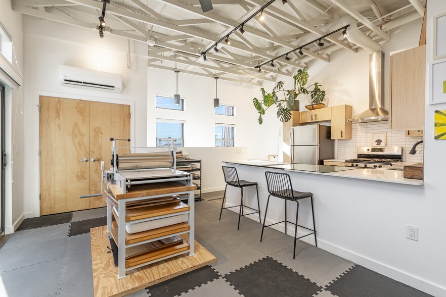 More Photos Of 1109 Paseo Corazon, Santa Fe Flex For Sale