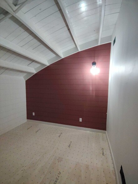 More Photos Of 112 1st St, Perrysville Flex For Lease