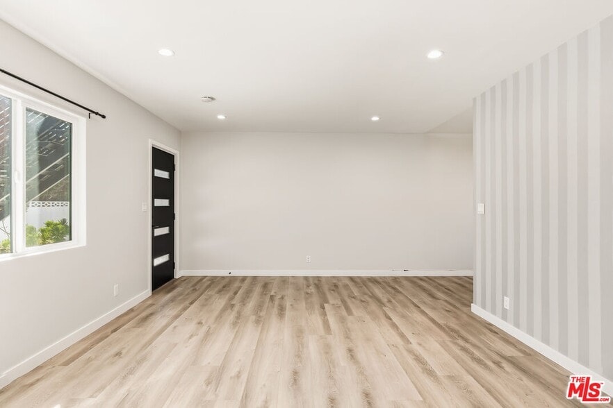 More Photos Of 1838 20th St, Santa Monica Apartments For Sale