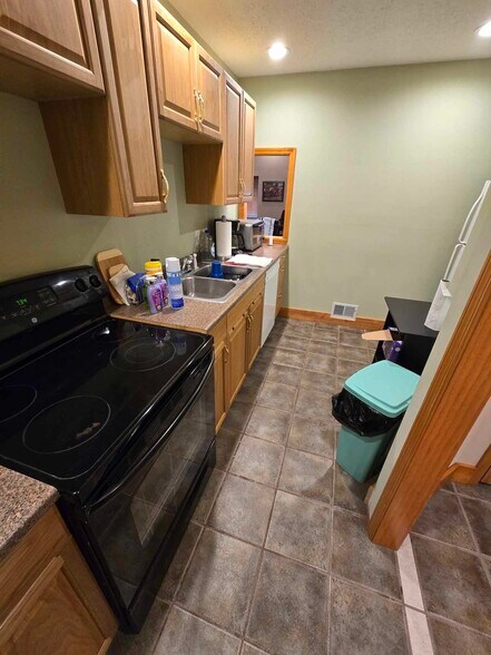 More Photos Of 661 N County Road 25A, Troy Daycare Center For Lease