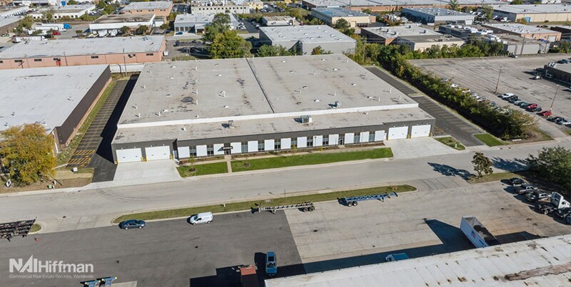 More Photos Of 1400 Morse Ave, Elk Grove Village Manufacturing For Lease