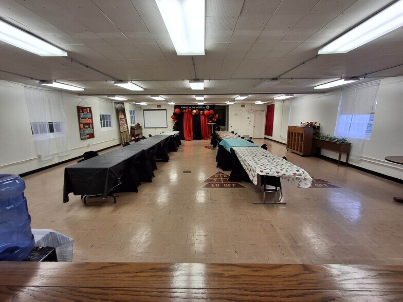 More Photos Of 5880 Christy Blvd, Saint Louis Religious Facility For Sale