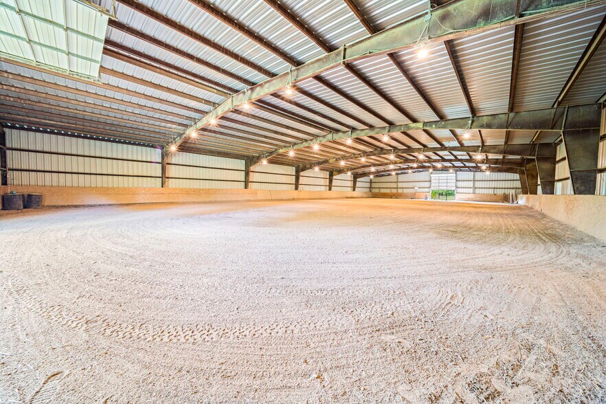 More Photos Of 6600 Vrooman Rd, Painesville Horse Stables For Sale