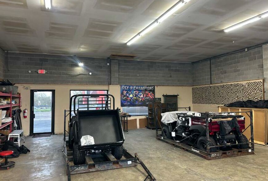 More Photos Of 6425 Dixie Hwy, Florence Freestanding For Sale