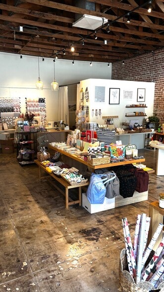 More Photos Of 2912-2916 Foothill Blvd, Ln, La Crescenta Storefront For Sale