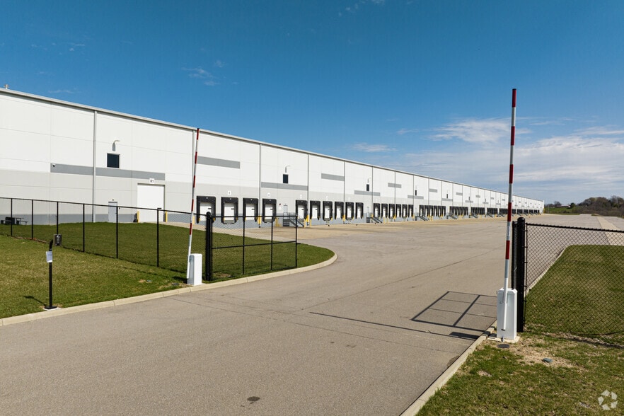 More Photos Of 201 Richard Knock Hwy, Walton Distribution For Lease