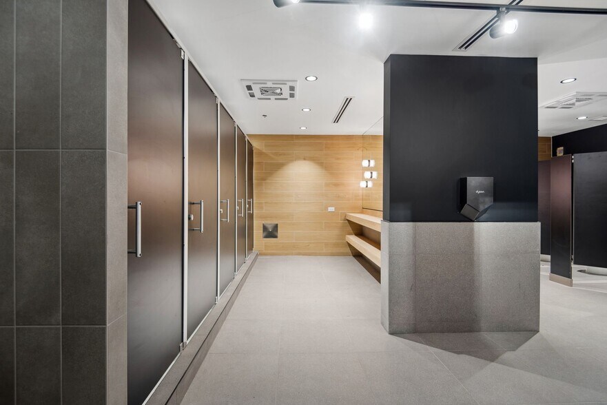 More Photos Of 8250 Manitoba St, Vancouver Flex For Lease