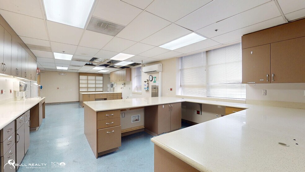 More Photos Of 1362 S Main St, Ellijay Hospital For Lease