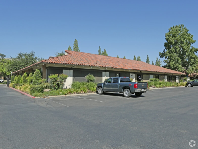 More Photos Of 5070 N 6th St, Fresno Office For Lease
