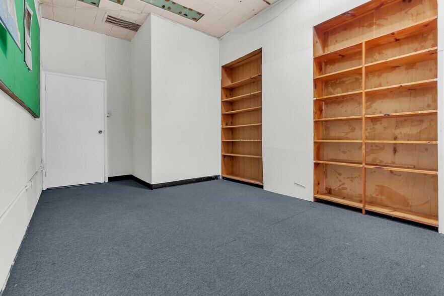 More Photos Of 9707 Flower St, Bellflower Religious Facility For Lease