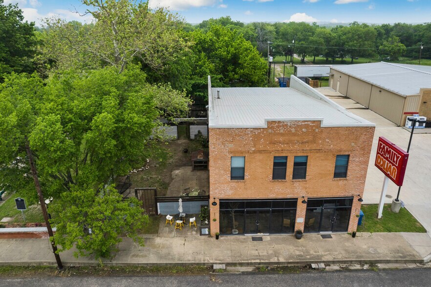 More Photos Of 110 E Main St, Cumby Storefront Retail Residential For Sale