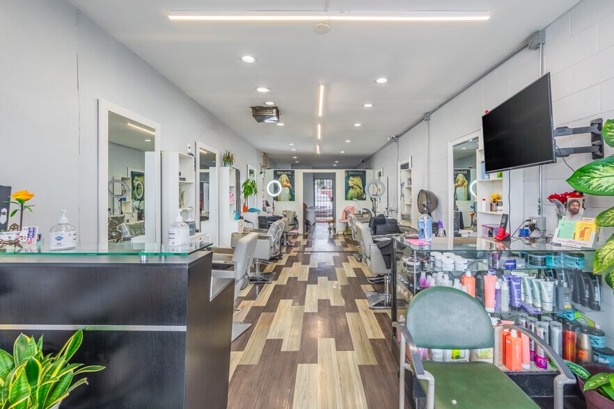 More Photos Of 11640 Atlantic Ave, Lynwood Storefront Retail Office For Sale