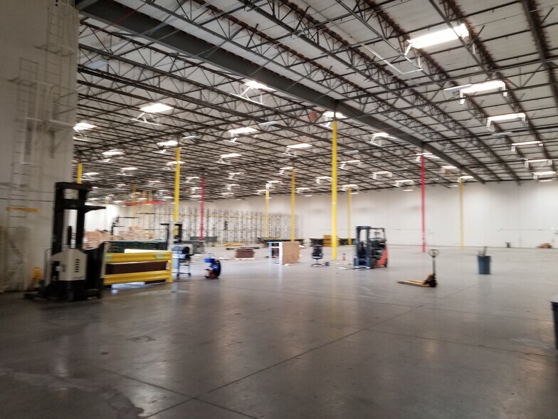 More Photos Of 13500 Marlay Ave, Fontana Warehouse For Lease