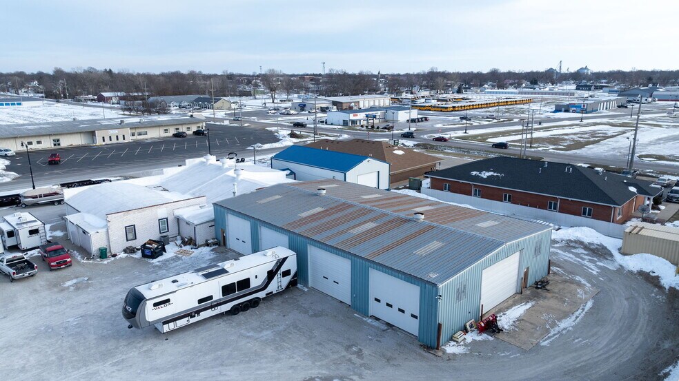 More Photos Of 1117 N Old Route 66, Litchfield General Retail For Sale