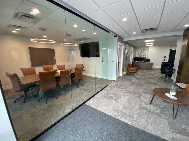 More Photos Of 14747 S Draper Pointe Way, Draper Apartments For Lease