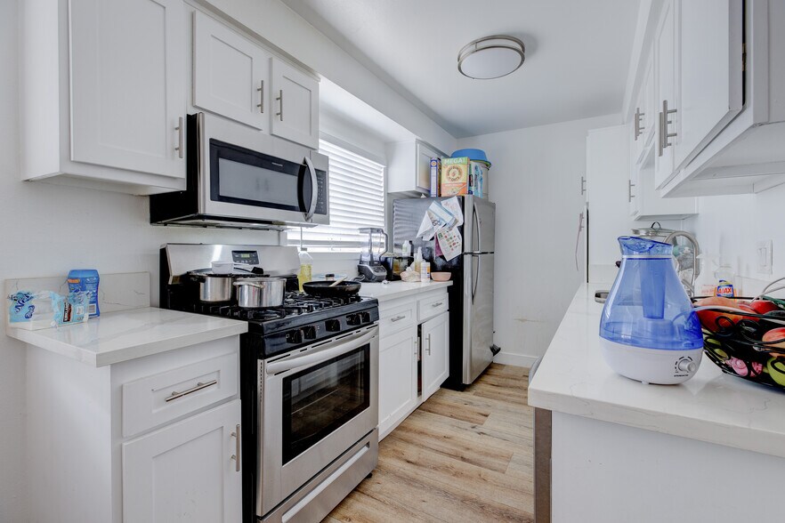 More Photos Of 1720 Cerritos Ave, Long Beach Apartments For Sale