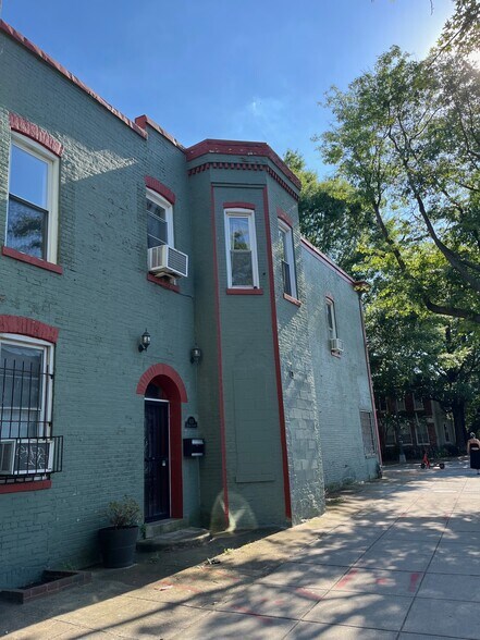 More Photos Of 2263 12th St NW, Washington Storefront Retail Residential For Sale