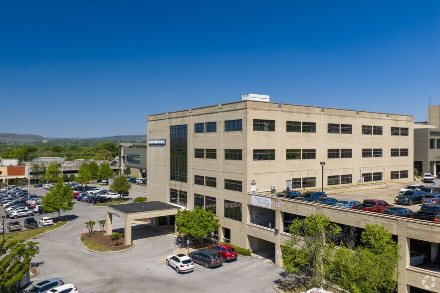 More Photos Of 605 Glenwood Ave, Chattanooga Medical For Lease