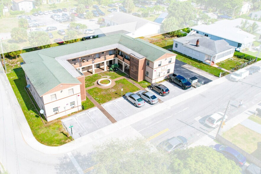 More Photos Of 535-537 18th St, West Palm Beach, West Palm Beach Apartments For Sale