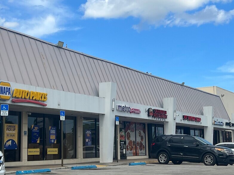 More Photos Of 6105-6117 Hollywood Blvd, Hollywood Unknown For Lease