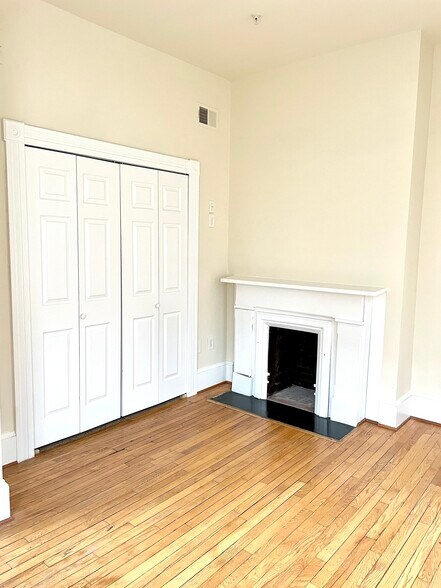 More Photos Of 2029-2031 Saint Paul St, Baltimore Apartments For Sale