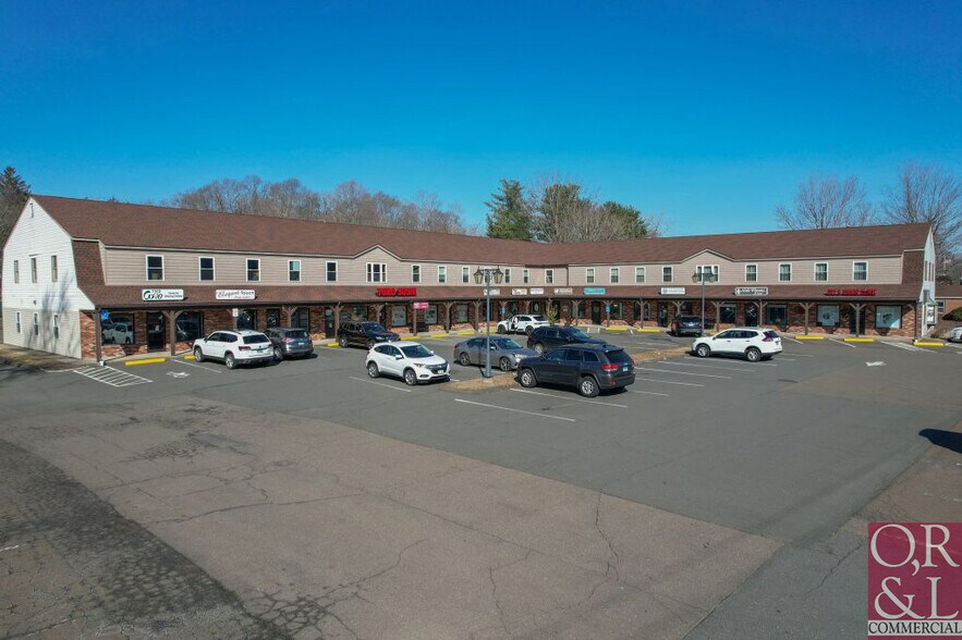 More Photos Of 1085-1113 S Main St, Cheshire, Ct, Cheshire Storefront Retail Office For Lease