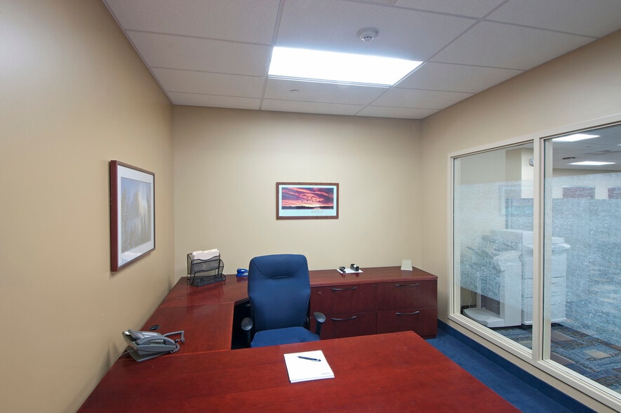 More Photos Of 94 New Karner Rd, Albany Office For Lease