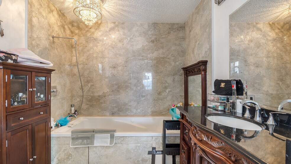 More Photos Of 505-513 S Ocean Dr, Hollywood Apartments For Sale