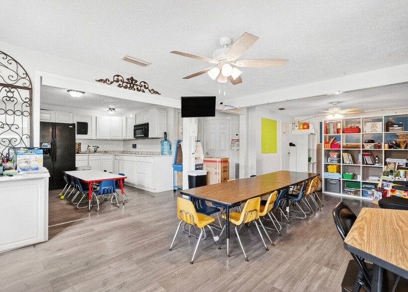 More Photos Of 123 W Rhode Island Ave, Orange City Storefront Retail Office For Sale