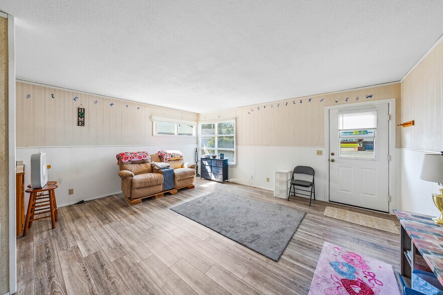 More Photos Of 542 Pacific Ave, Brookings Multifamily For Sale