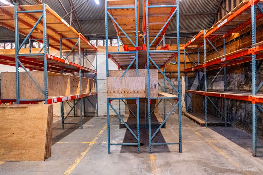 More Photos Of 3937 Foothill Blvd, La Crescenta Flex For Lease