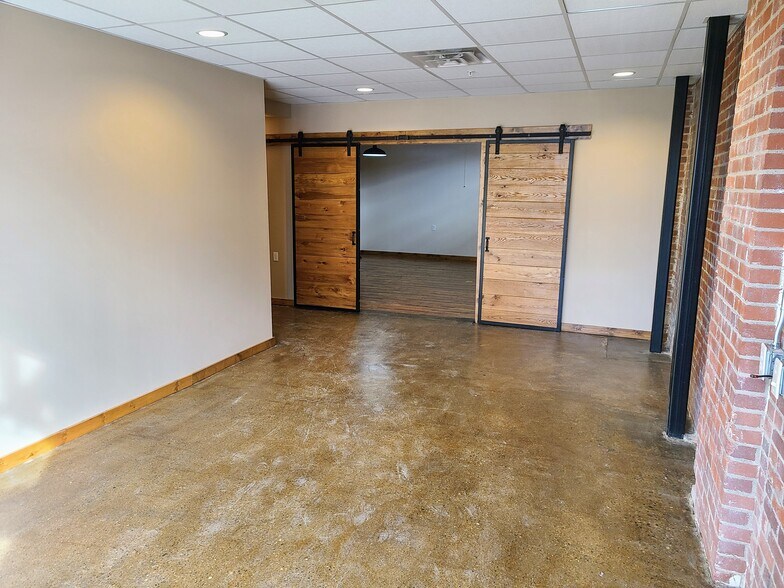 More Photos Of 1216 Smith St, Charleston Apartments For Lease