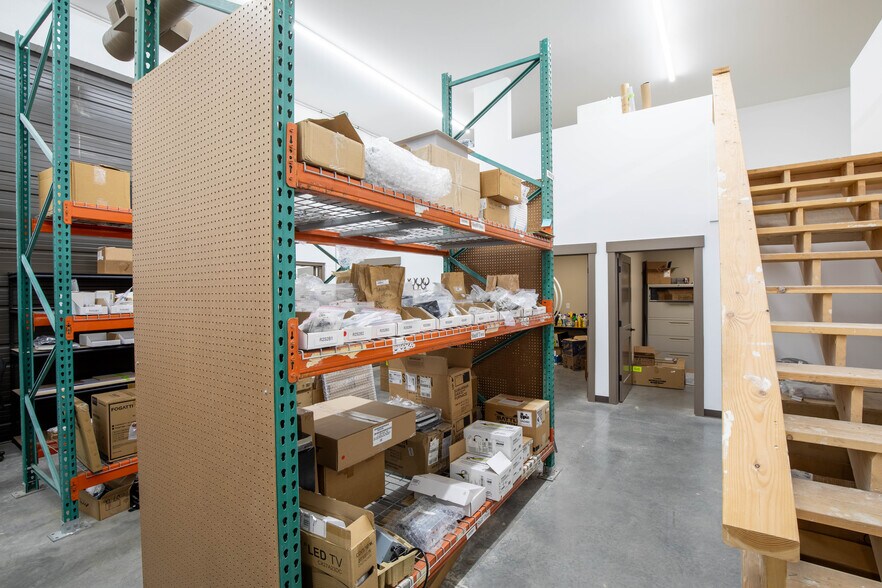 More Photos Of 22 Rorke rd, Etna General Retail For Sale