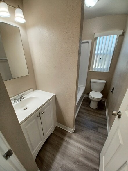 More Photos Of 7259 S Land Park Dr, Sacramento Apartments For Sale