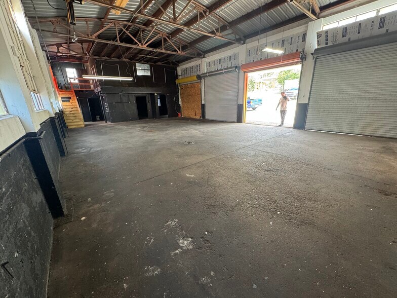 More Photos Of 231 E Pershing St, Tallahassee Auto Repair For Lease