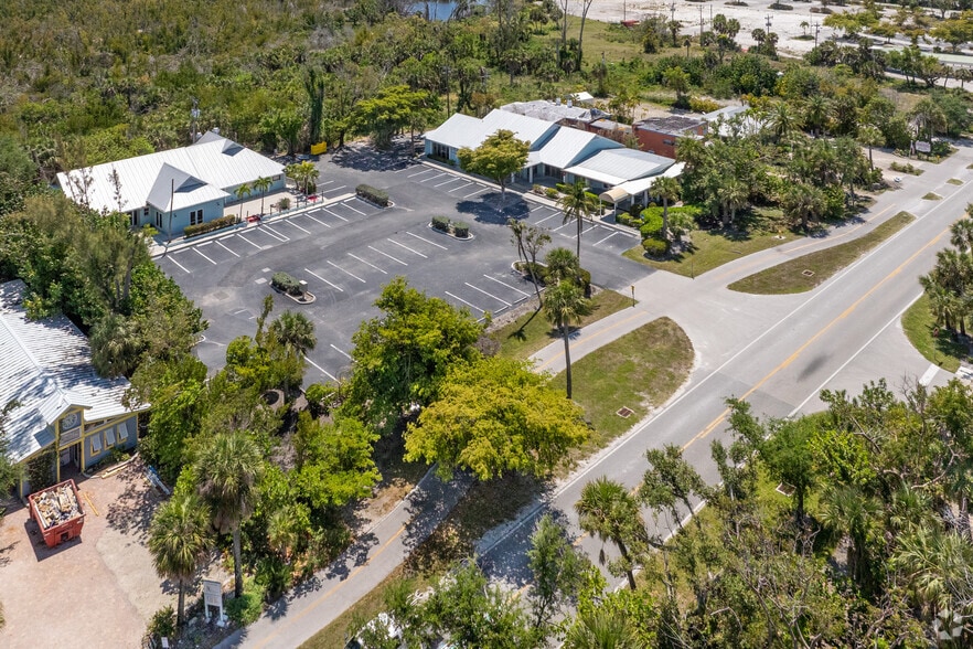 More Photos Of 2407 Periwinkle Way, Sanibel Unknown For Lease