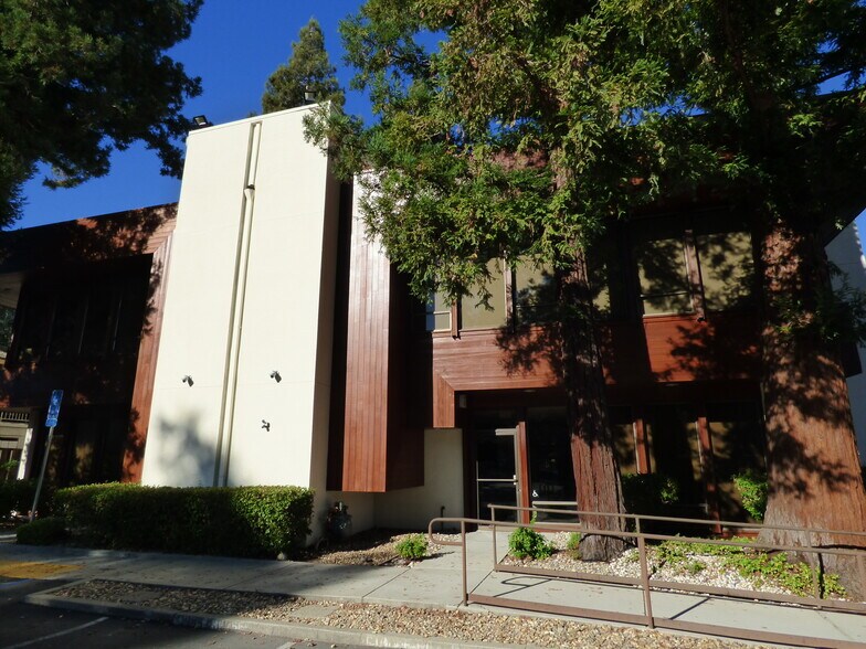 More Photos Of 201 Lafayette Cir, Lafayette Office For Lease