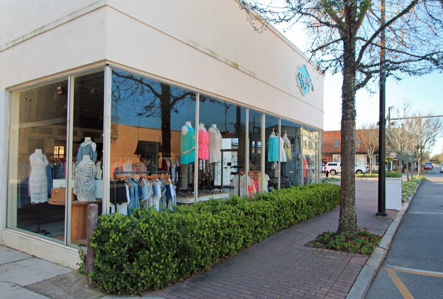 More Photos Of 12 Section St N, Fairhope Storefront For Lease