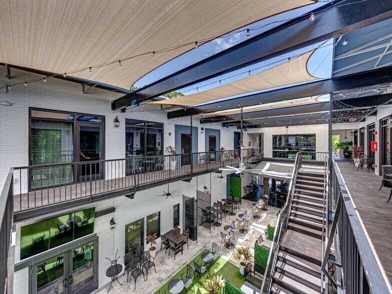 More Photos Of 990 Broadway, Dunedin Restaurant For Lease