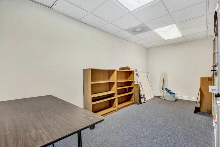 More Photos Of 904 E New Haven Ave, Melbourne Storefront For Lease